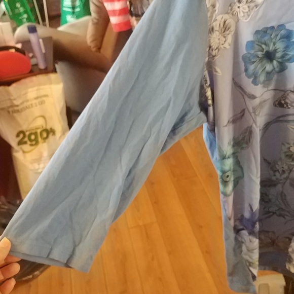 Silky Blue Floral Butterfly Tee 2X - Picture 5 of 8